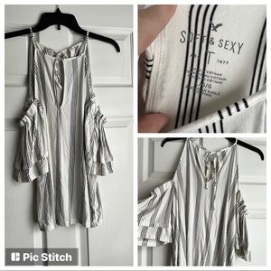 American Eagle Soft & Sexy Off The Shoulder Tee (Size L)